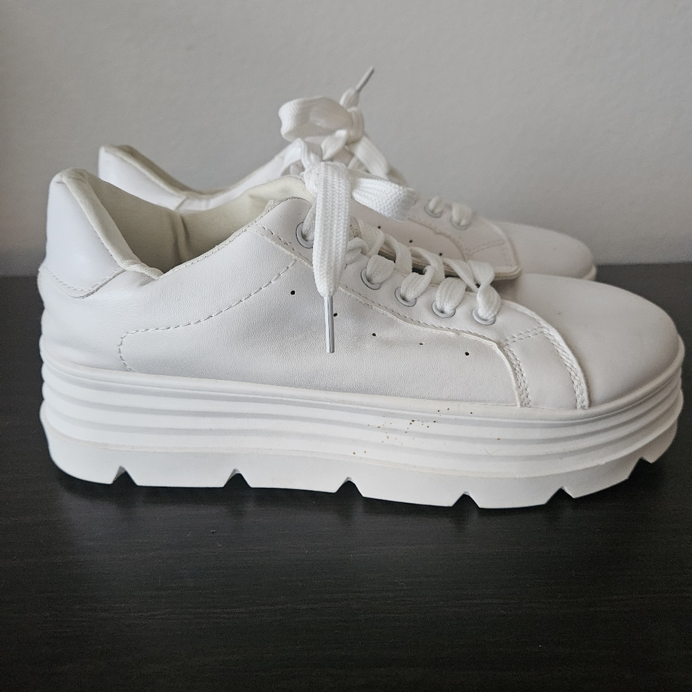 Platform sneakers